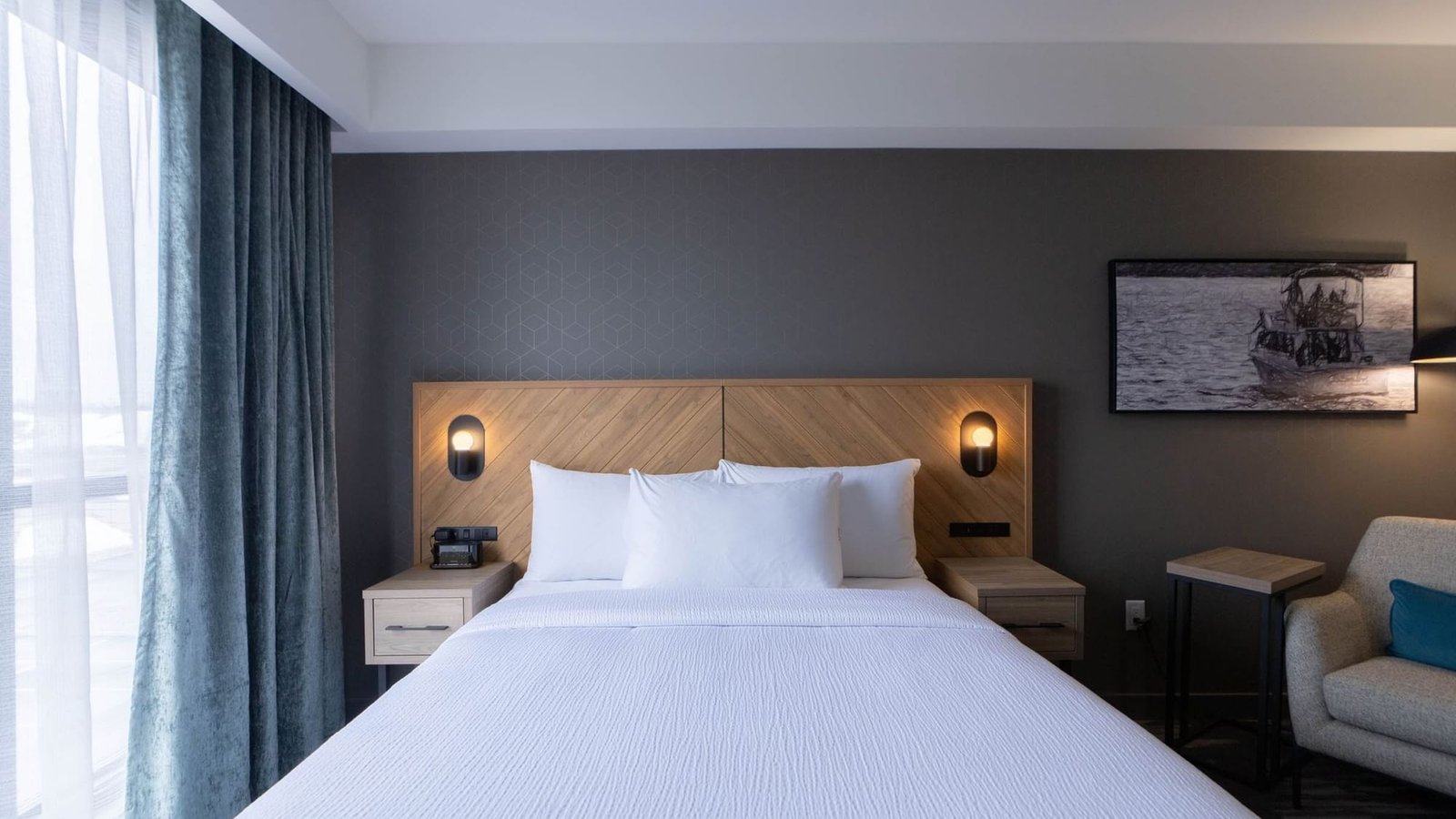Room 206 Detail