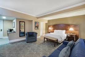 Room 302 Detail