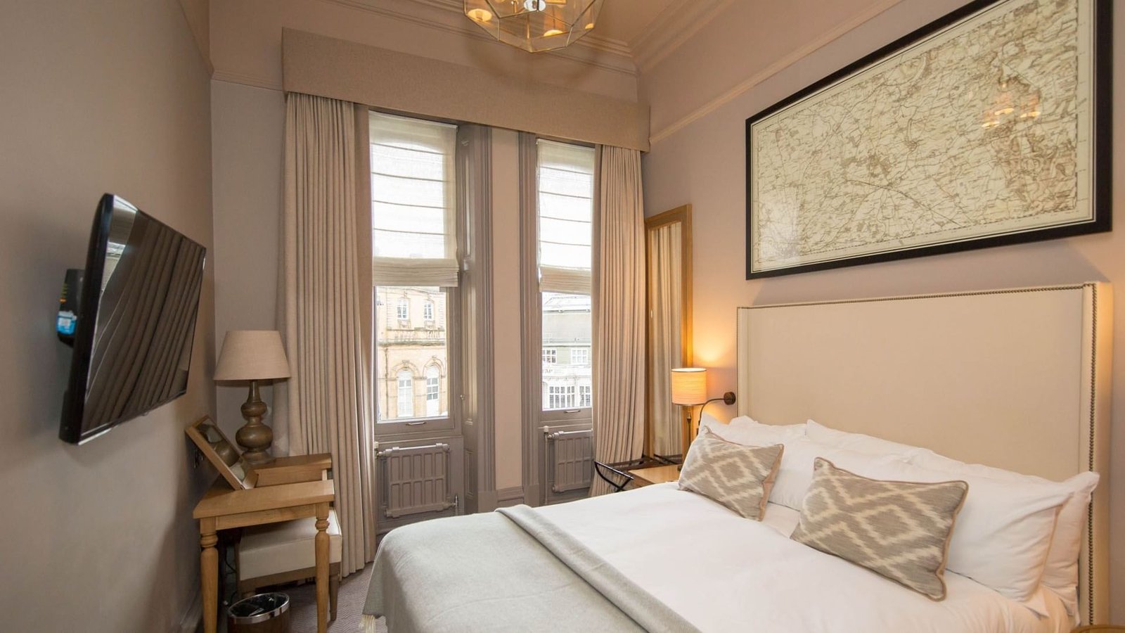 Room 102 Detail