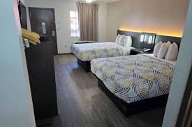 Room 104 Detail